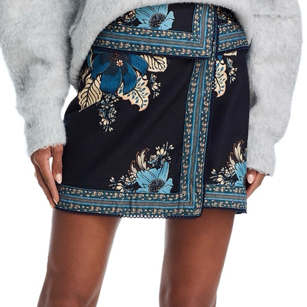 Farm Rio Blossom Tapestry Mini Skirt, Size 26 - Picture 3 of 5